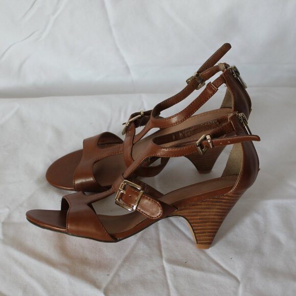 Le chateau 6.5 tan sandal - Picture 3 of 3